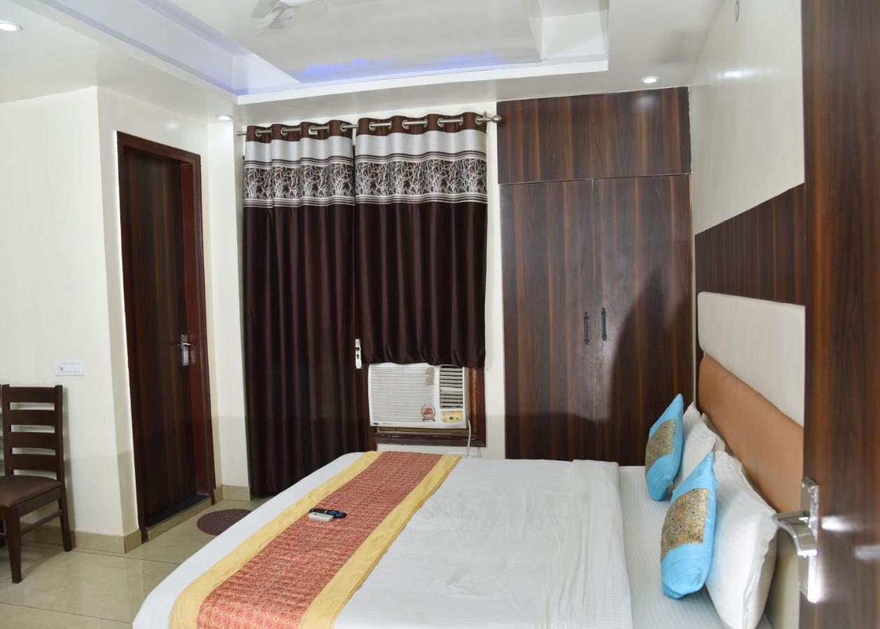 Hotel Classic Plaza At Delhi Airport New Delhi Exterior photo